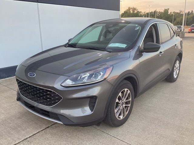 2022 Ford Escape SE photo 2