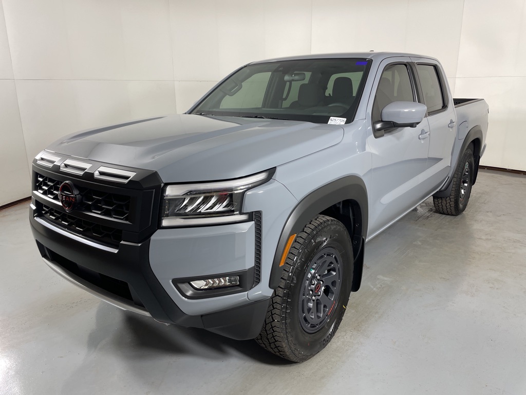 2025 Nissan Frontier Crew Cab PRO-X photo 4