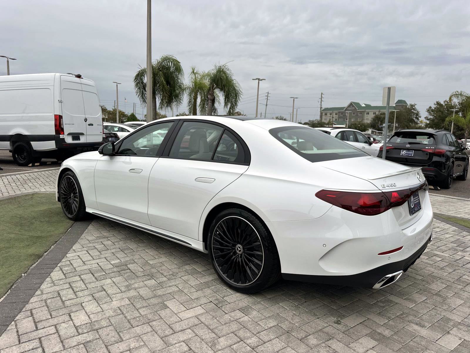 2026 Mercedes Benz E 450 4MATIC Sedan photo 4