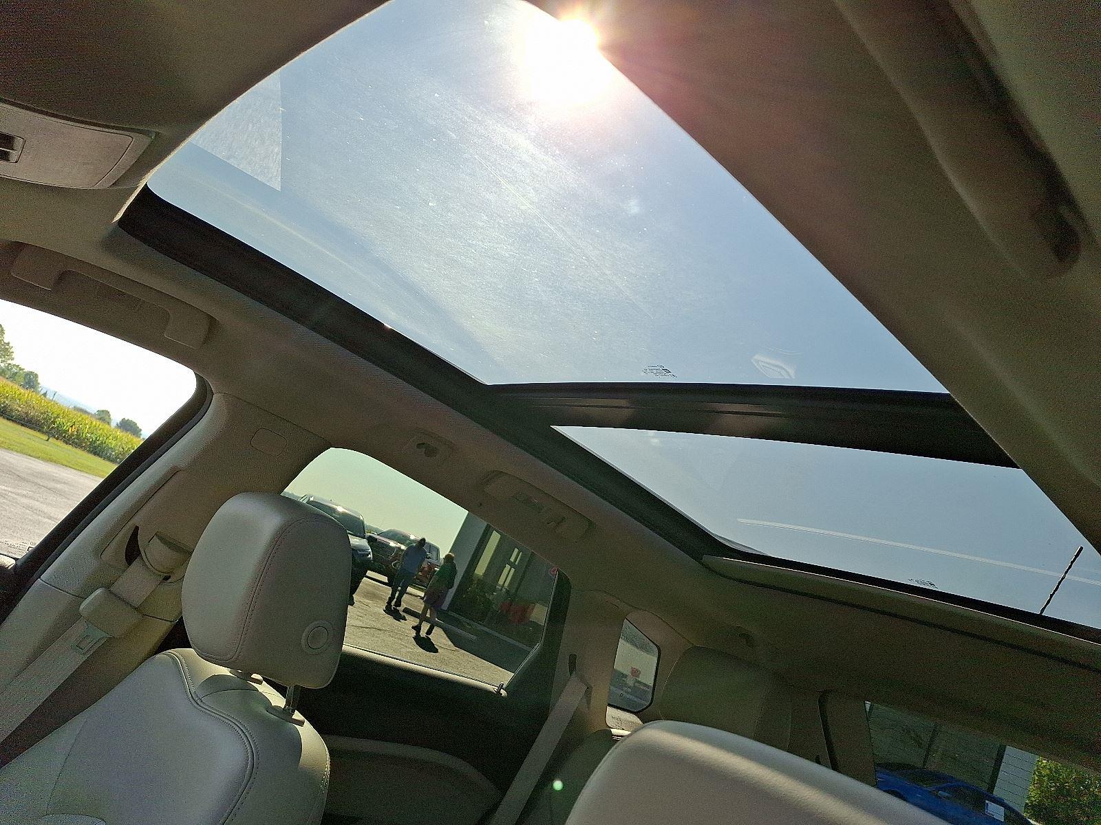 2015 Cadillac SRX Luxury photo 12
