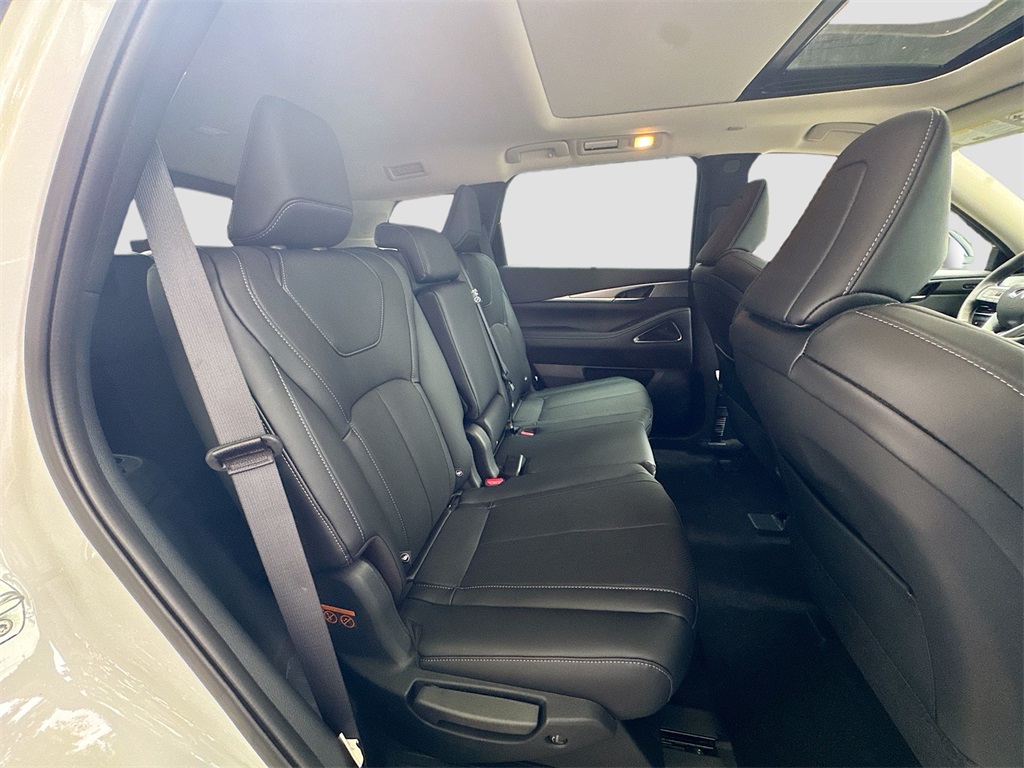 2026 Infiniti QX60 Luxe photo 29