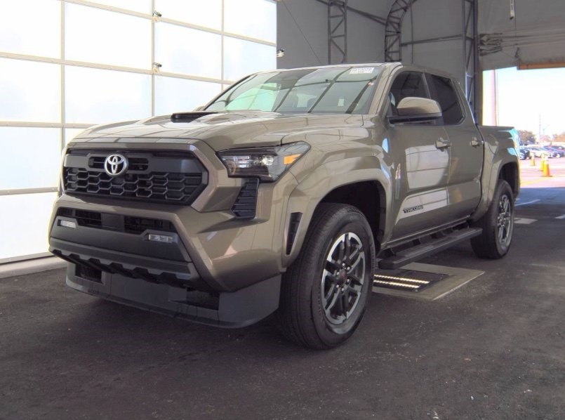2025 Toyota Tacoma TRD Sport's photo