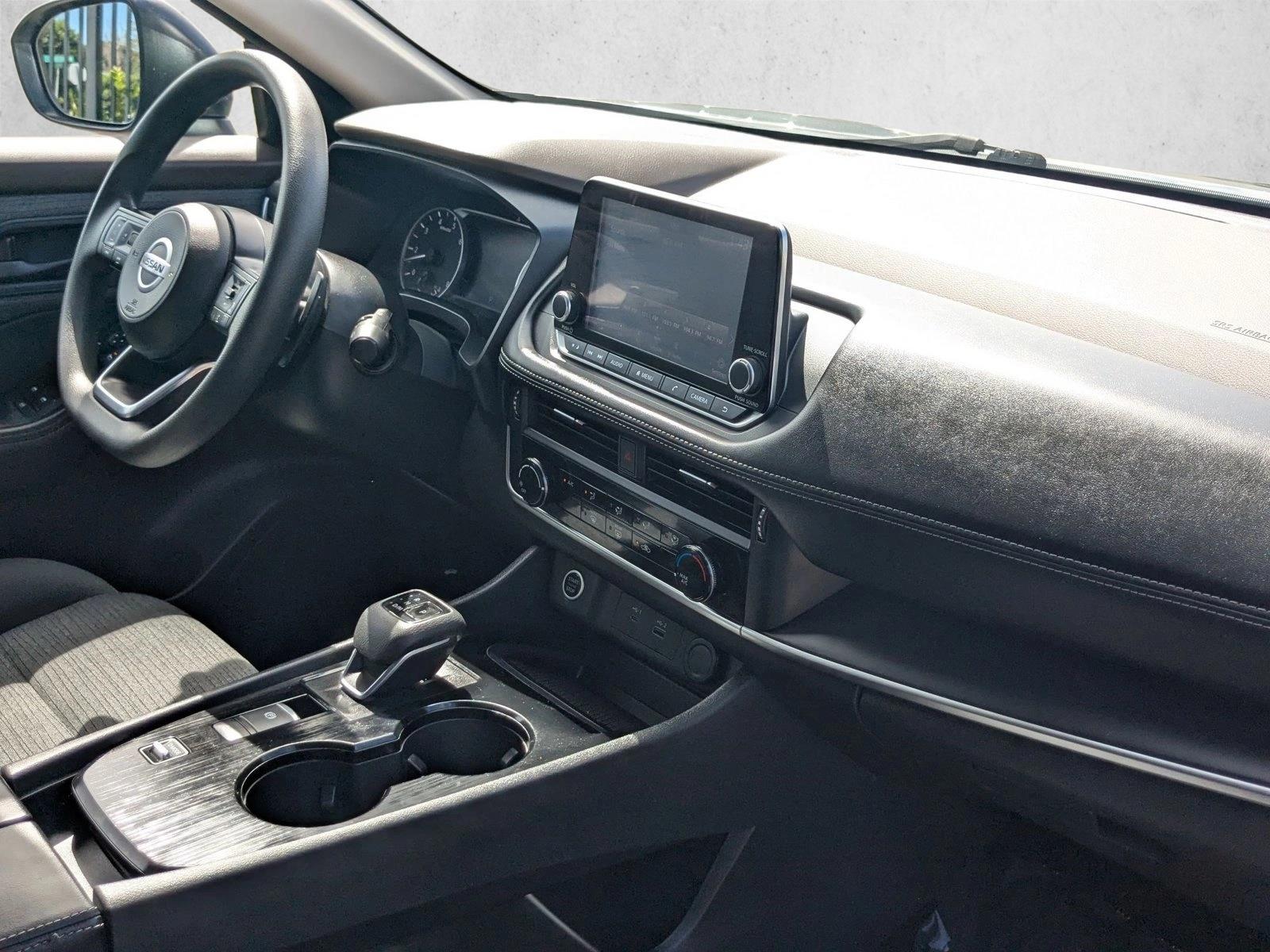 2021 Nissan Rogue S photo 19