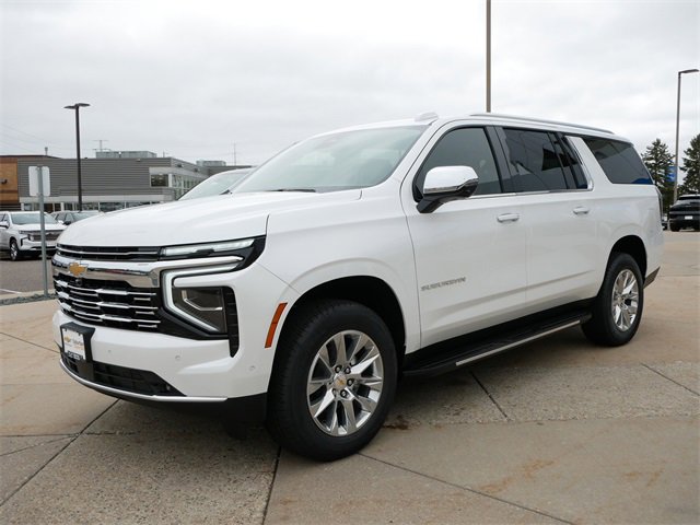 2025 Chevrolet Suburban Premier photo 2