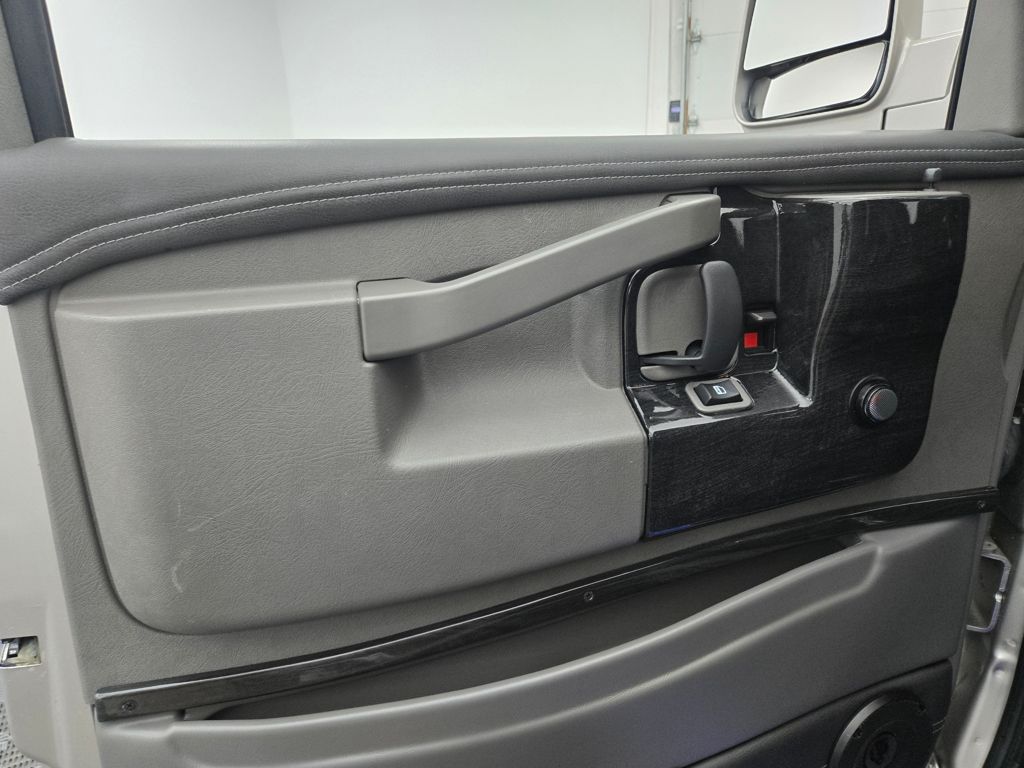 2023 Gmc Savana 2500 Cargo photo 13