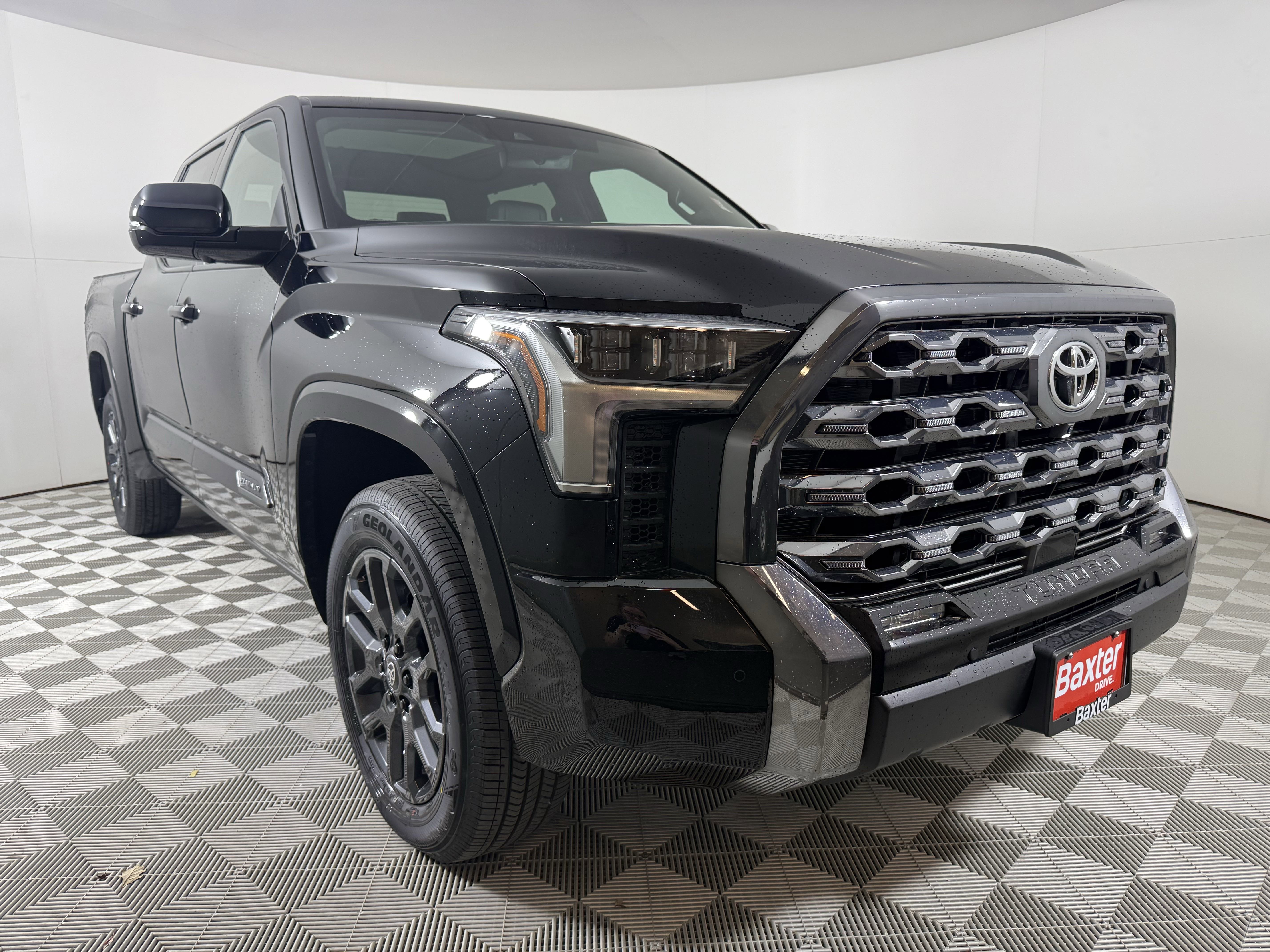 2025 Toyota Tundra Platinum's photo