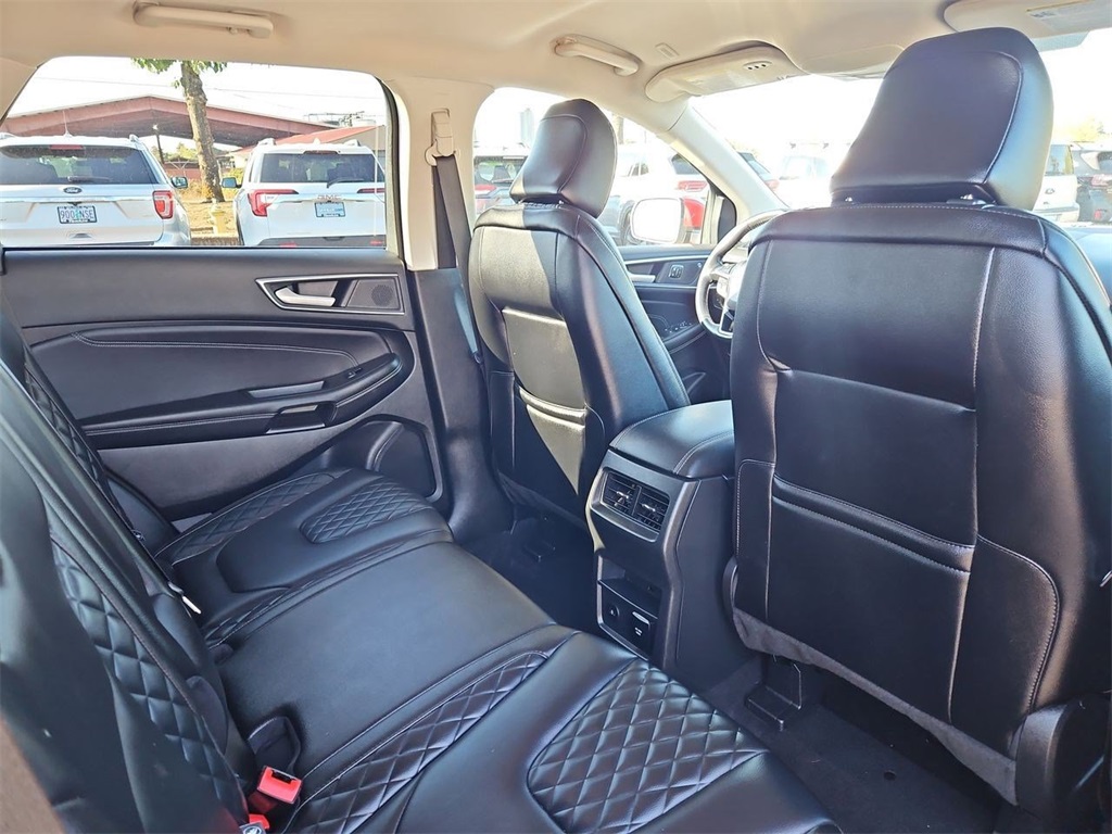 2023 Ford Edge Titanium photo 29