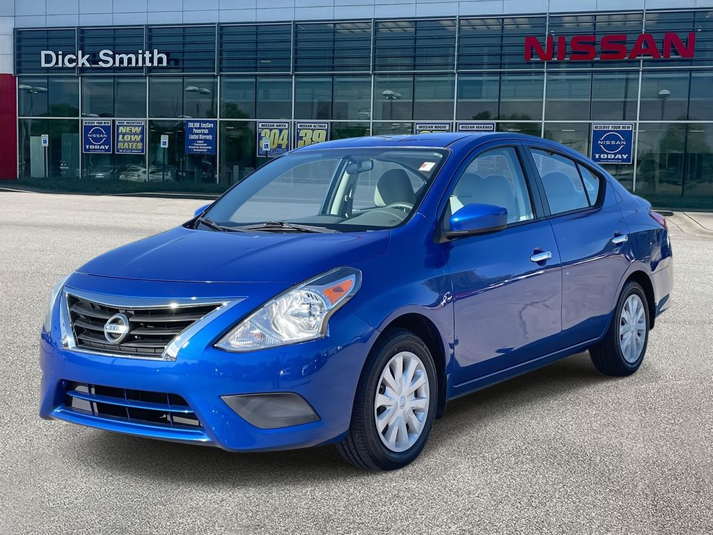 2015 Nissan Versa 1.6 SV photo 2