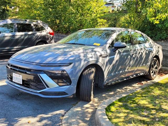 2024 Hyundai Sonata SEL photo 3