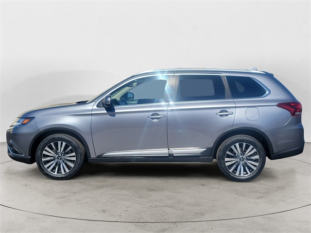 2020 Mitsubishi Outlander SEL photo 2