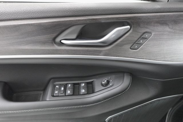 2025 Jeep Grand Cherokee Limited photo 10