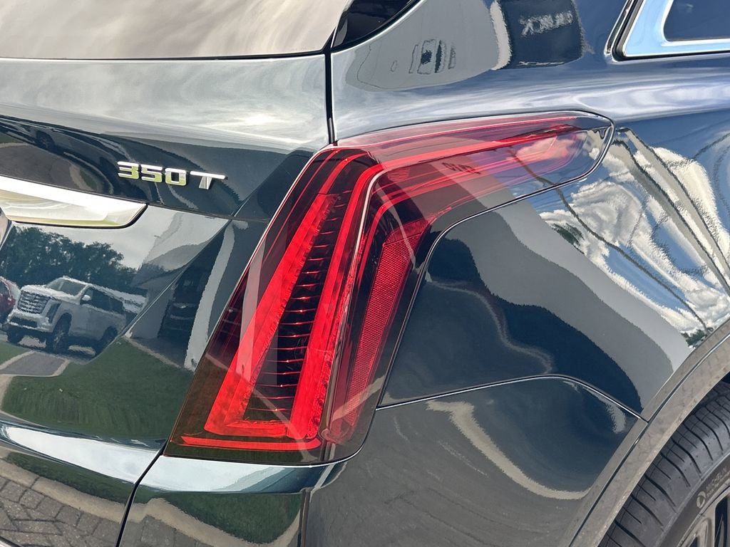 2024 Cadillac XT5 Luxury photo 8