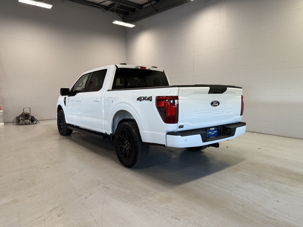 2024 Ford F-150 XLT photo 3