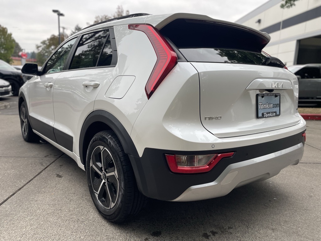 2023 Kia Niro EX photo 7