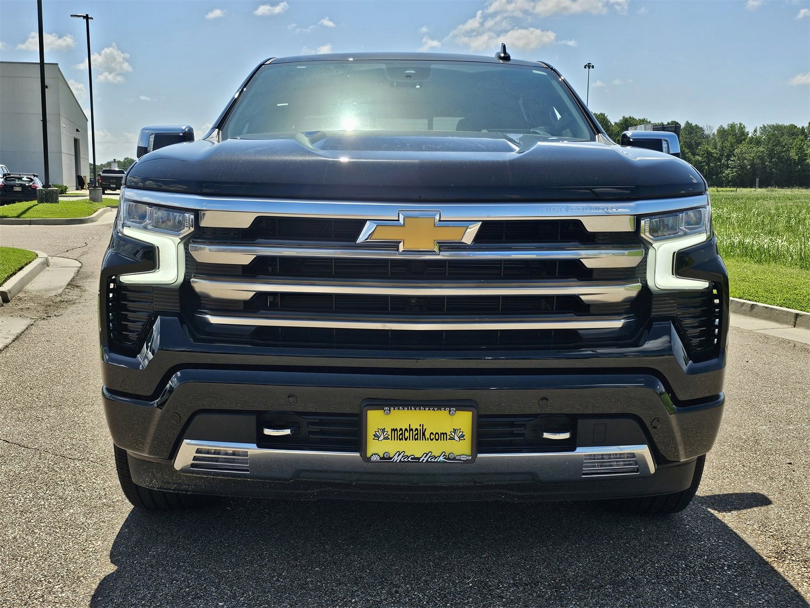 2025 Chevrolet Silverado 1500 High Country photo 2