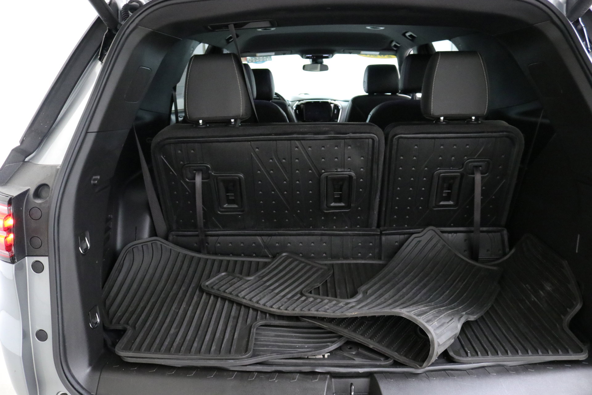 2023 Chevrolet Traverse Leather photo 25
