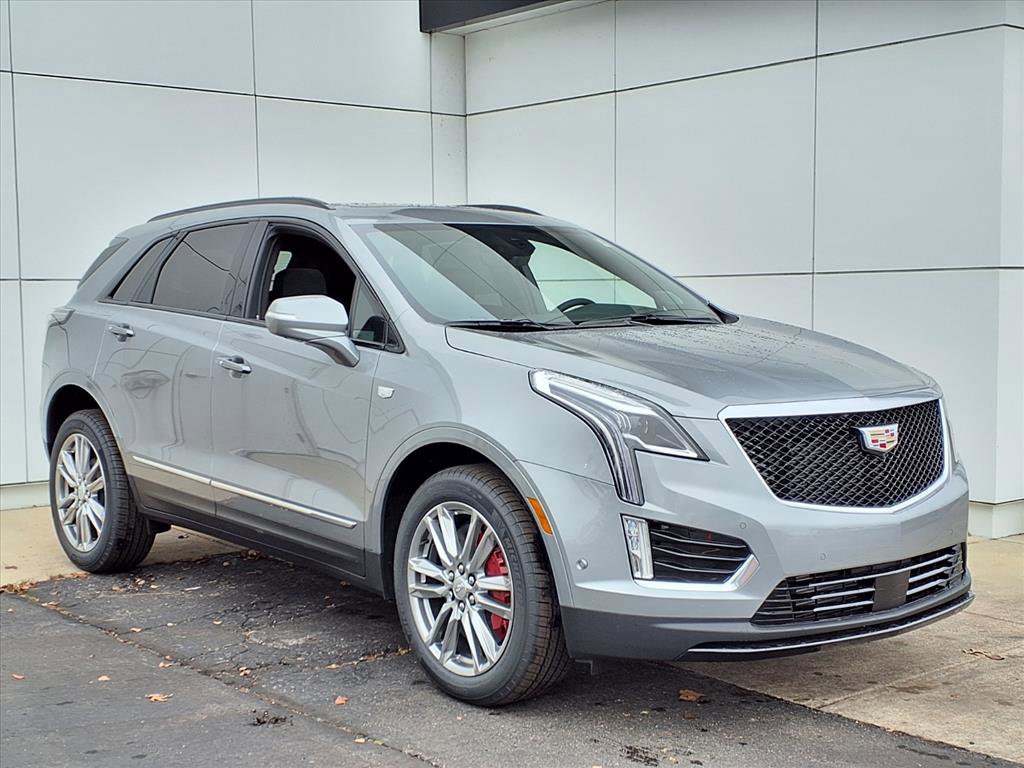 2026 Cadillac XT5 Sport's photo