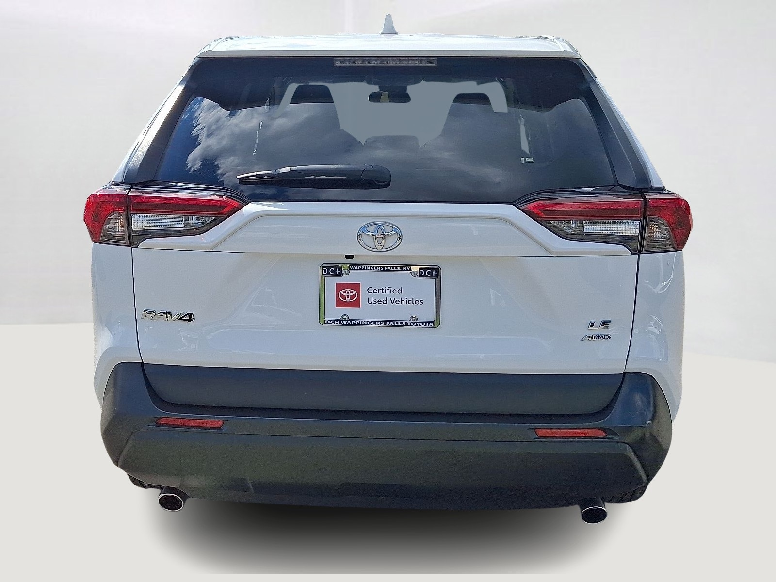 2022 Toyota RAV4 LE photo 4