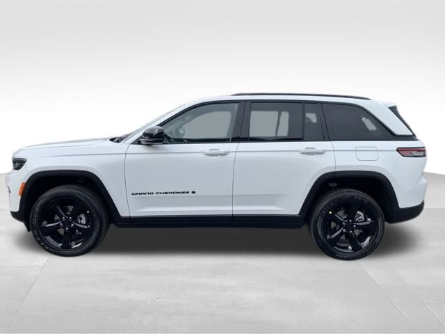 2025 Jeep Grand Cherokee Altitude X photo 4