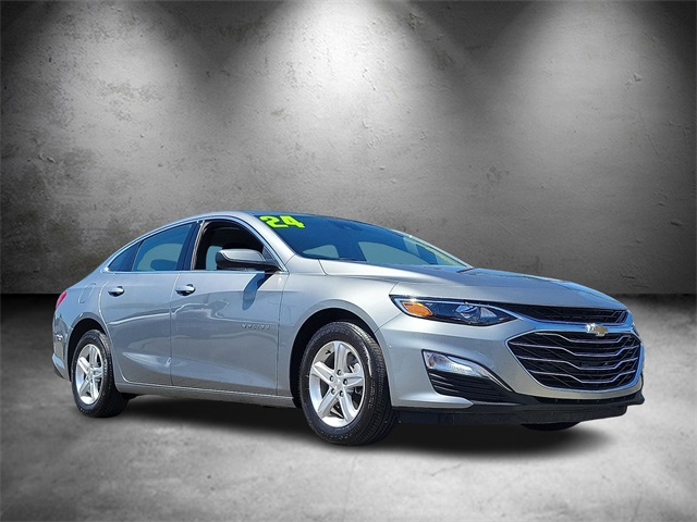 2024 Chevrolet Malibu LS photo 3