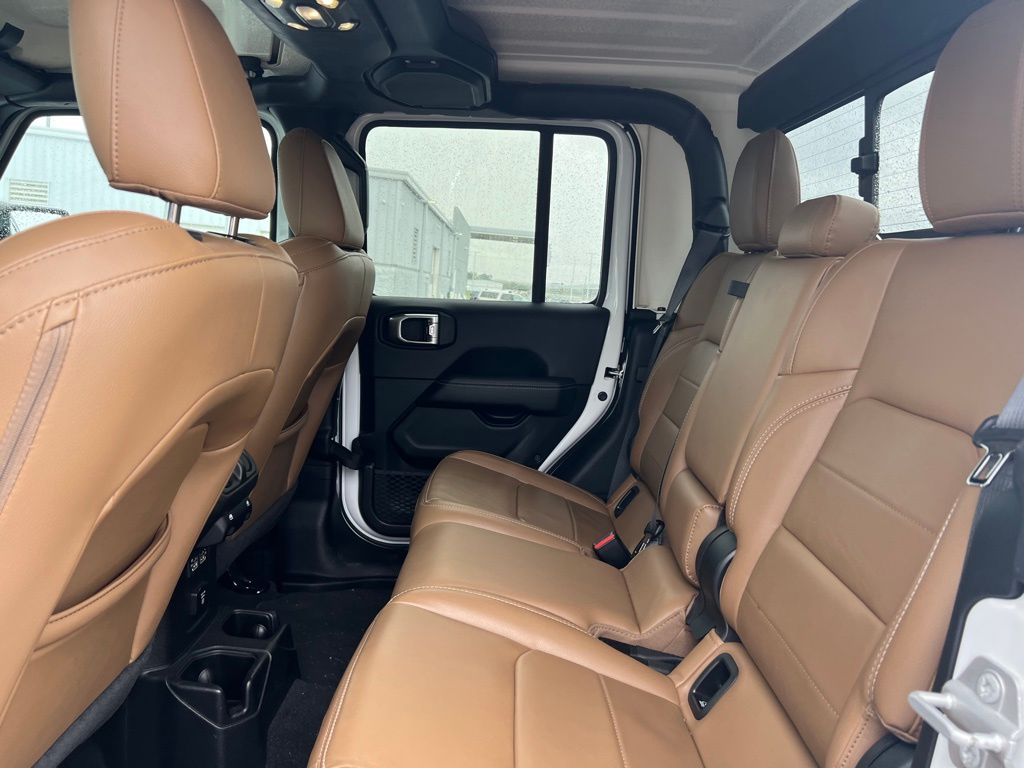 2021 Jeep Gladiator Overland photo 13