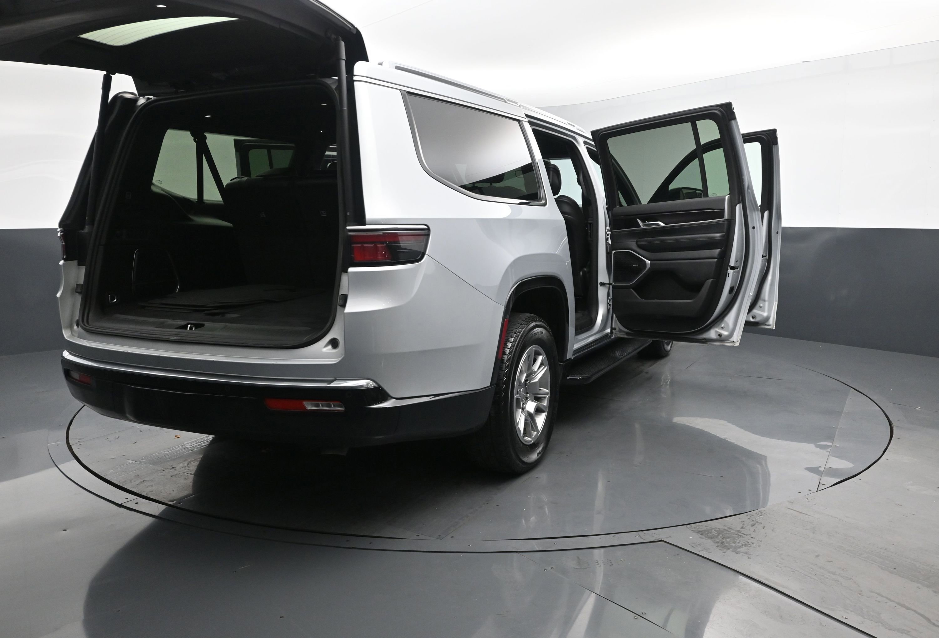 2024 Jeep Wagoneer L Base photo 31