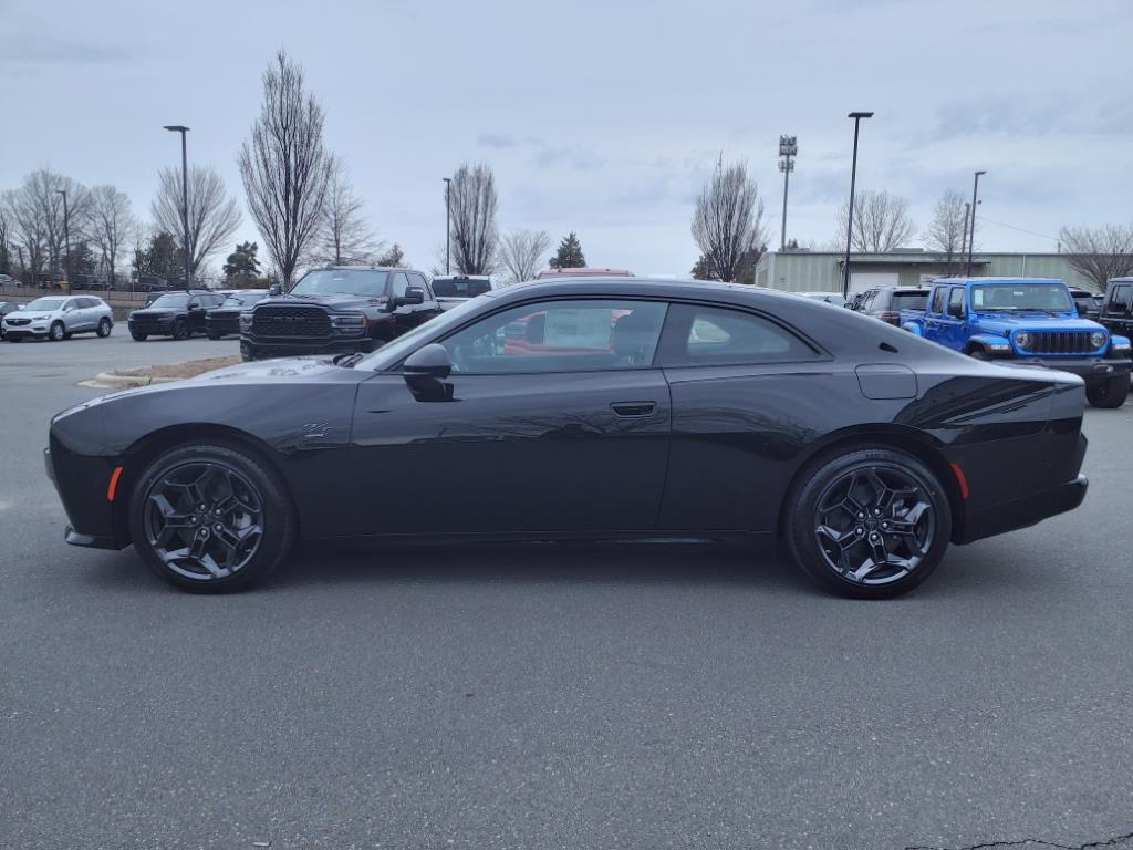 2025 Dodge Charger R/T photo 16
