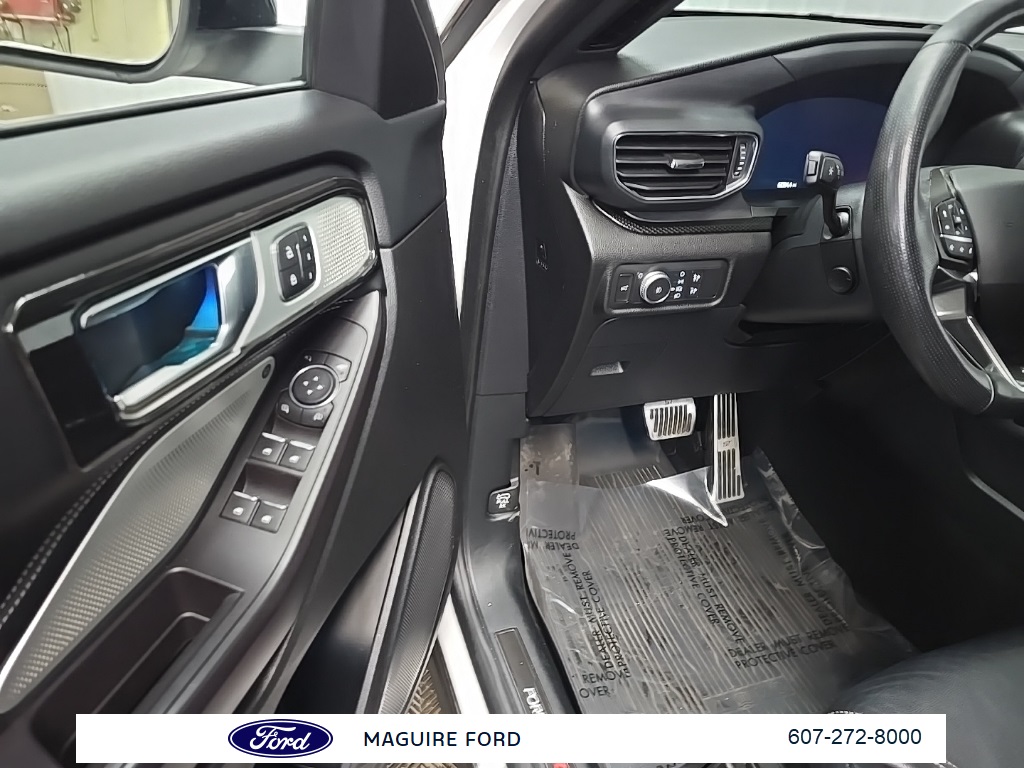 2020 Ford Explorer ST photo 28