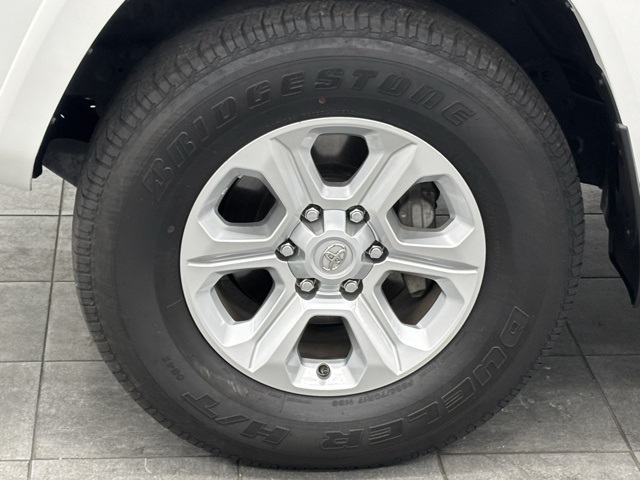 2023 Toyota 4Runner SR5 photo 6