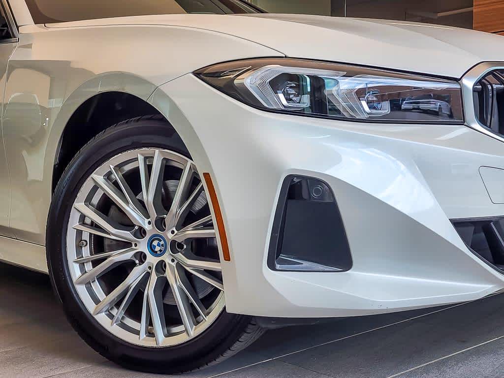 2024 Bmw 330e xDrive photo 3