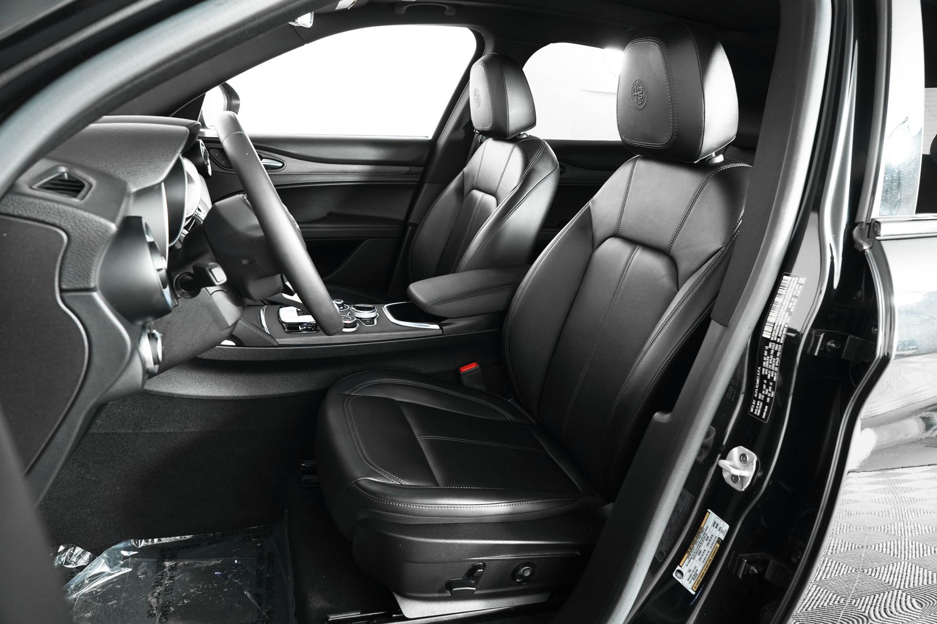 2022 Alfa Romeo Stelvio Ti photo 12