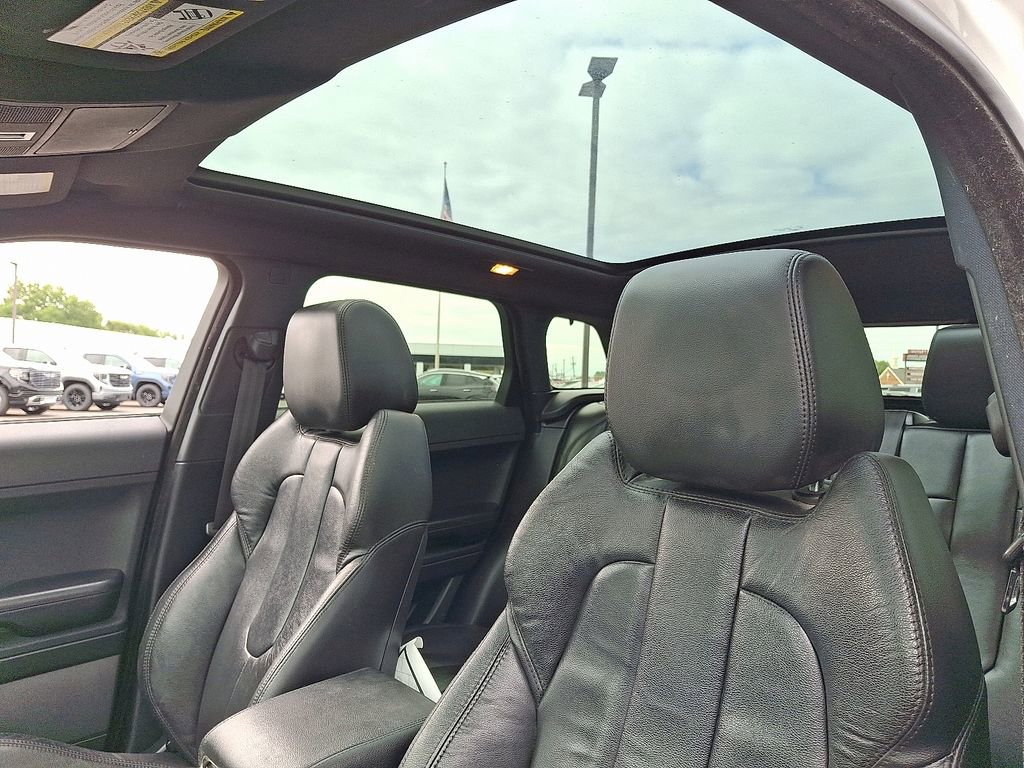 2015 Land Rover Range Rover Evoque Pure Plus photo 13