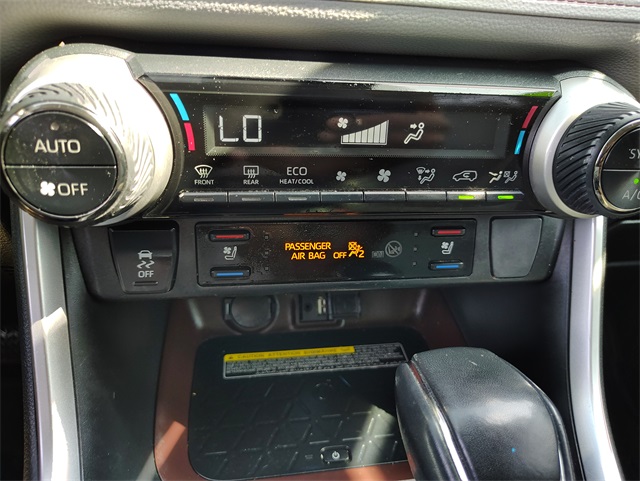 2019 Toyota RAV4 Limited photo 21