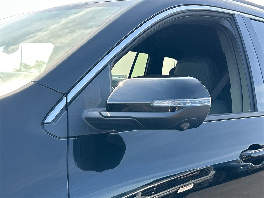 2026 GMC ACADIA - Image 11