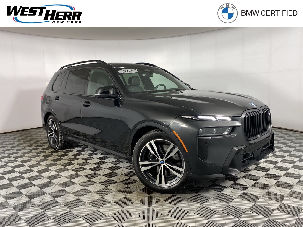 2025 BMW X7 M60i's photo