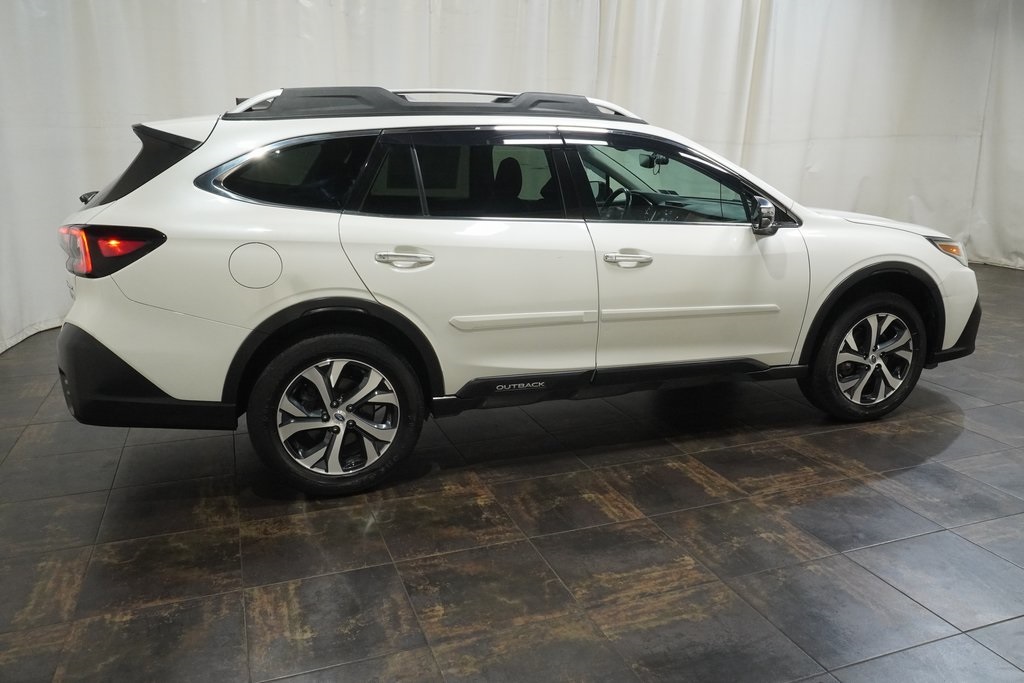2022 Subaru Outback Touring photo 3