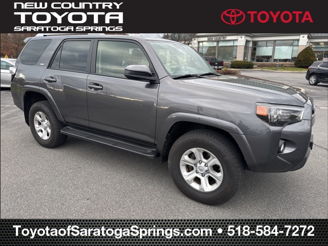 2016 Toyota 4Runner SR5's photo