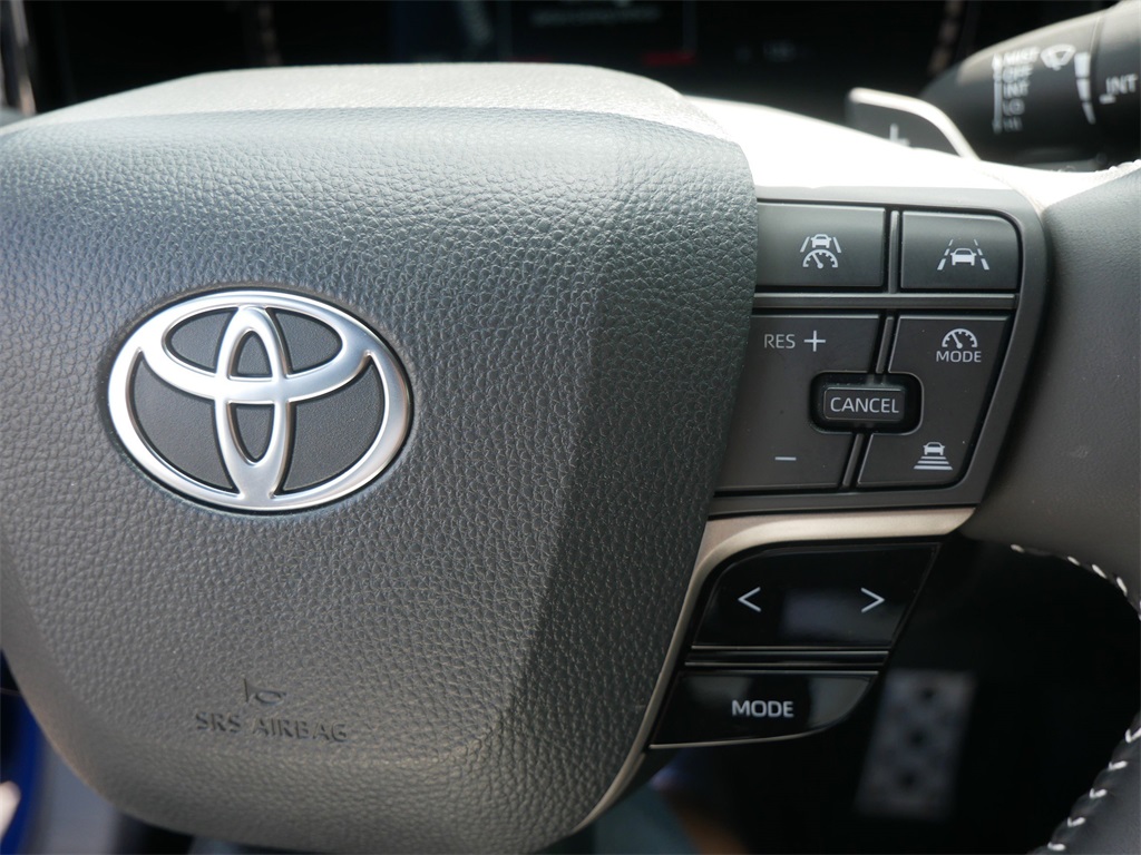 2025 Toyota Camry SE photo 24