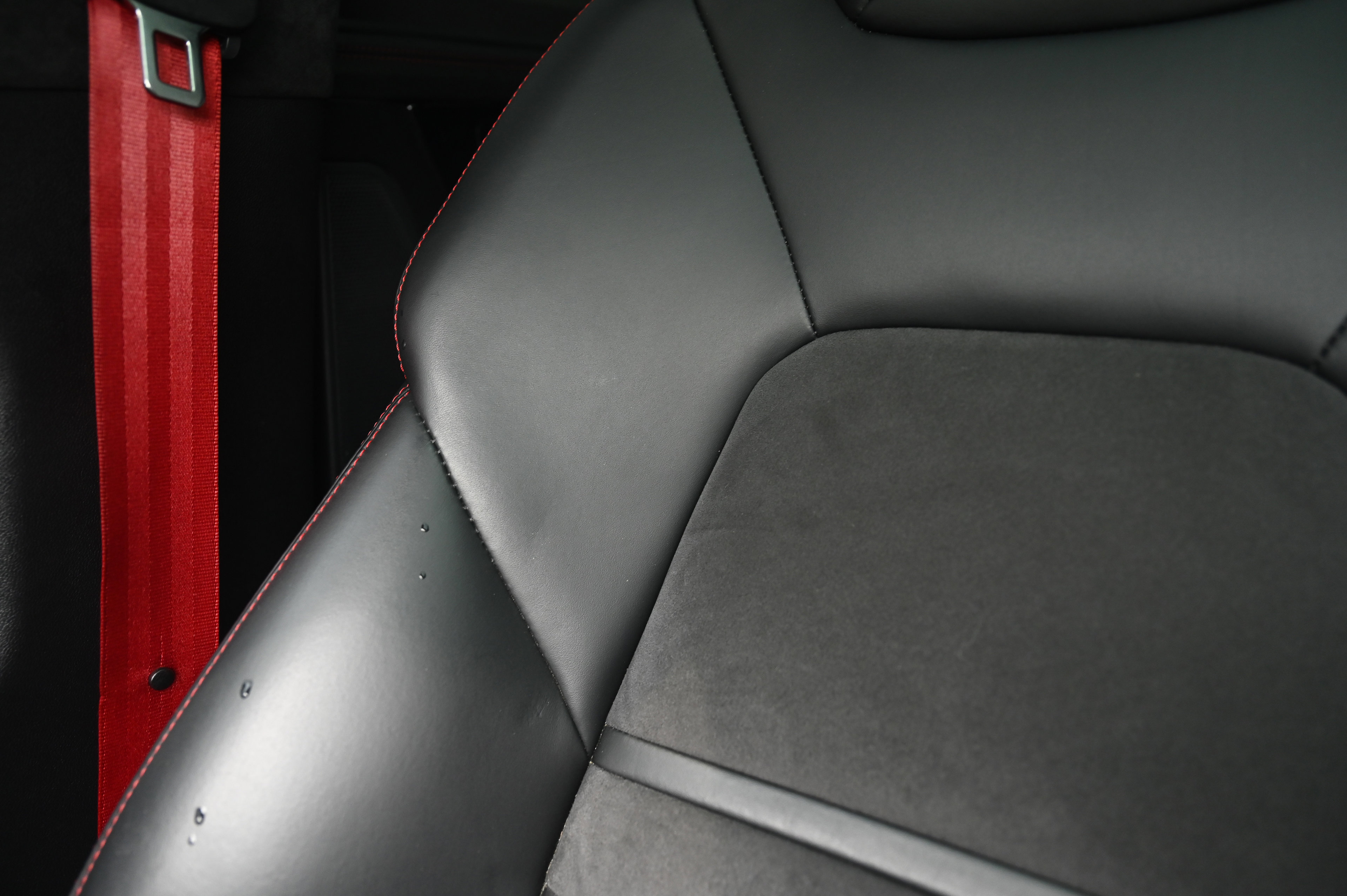 2021 Porsche Cayenne GTS Coupe photo 20