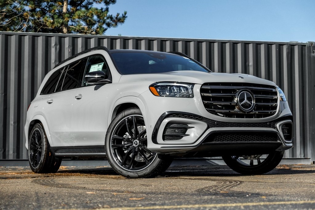 2026 Mercedes-Benz GLS Base's photo