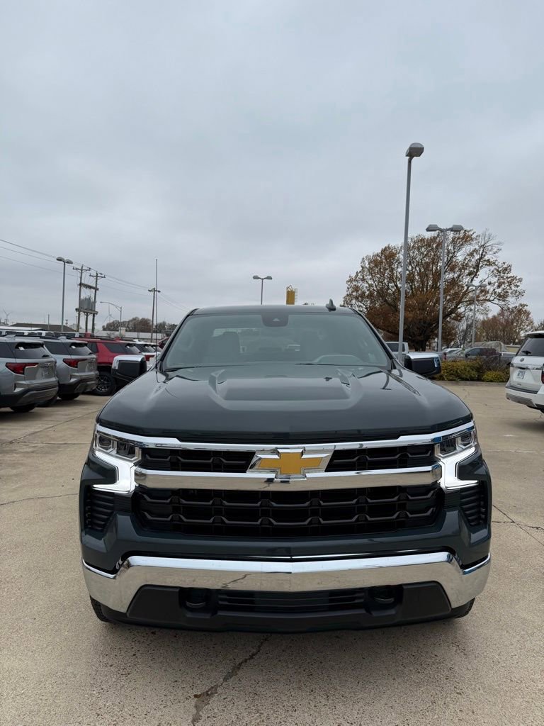 2026 Chevrolet Silverado 1500 LT photo 3