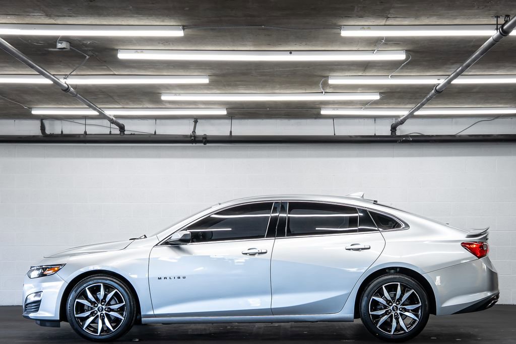 2020 Chevrolet Malibu RS photo 2