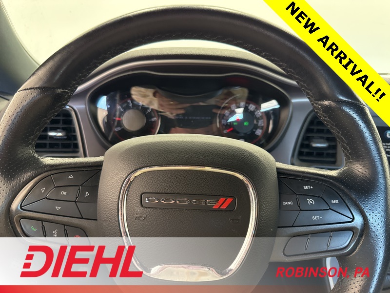 2022 Dodge Challenger SXT AWD photo 17