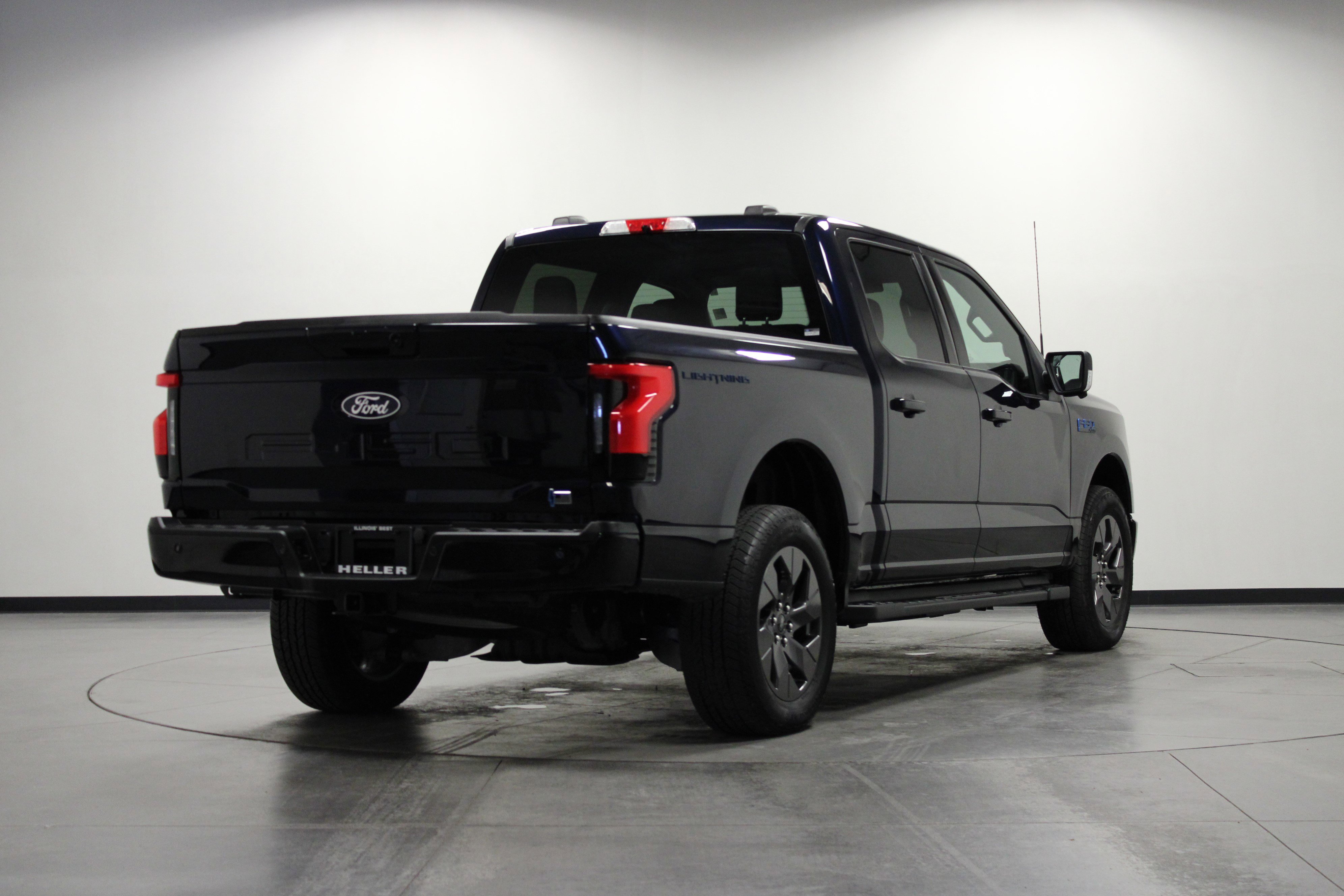 2024 Ford F-150 Lightning photo 3