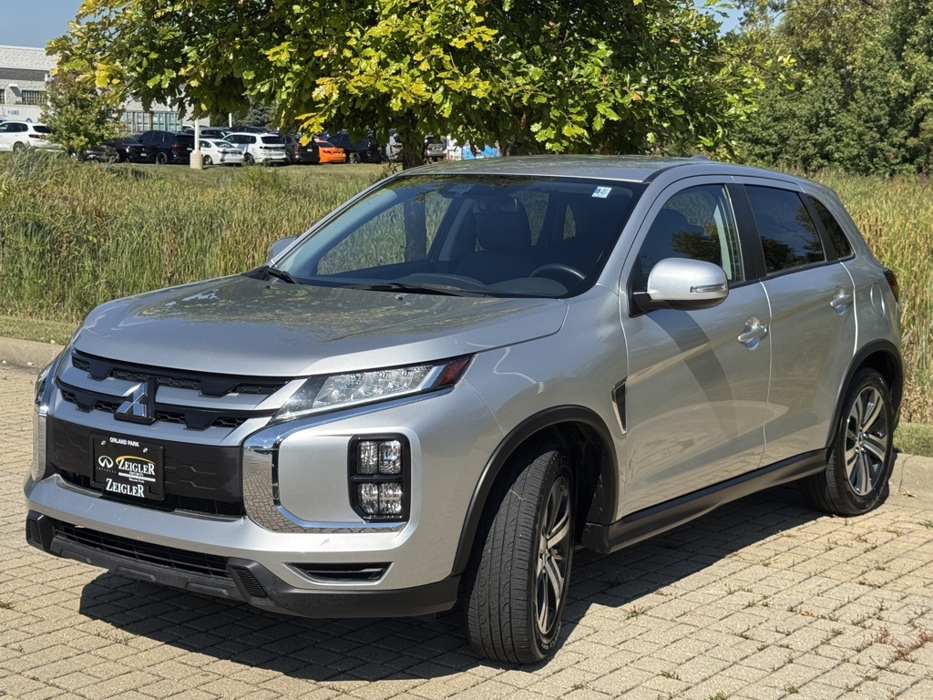 2024 Mitsubishi Outlander Sport ES LE SE photo 2