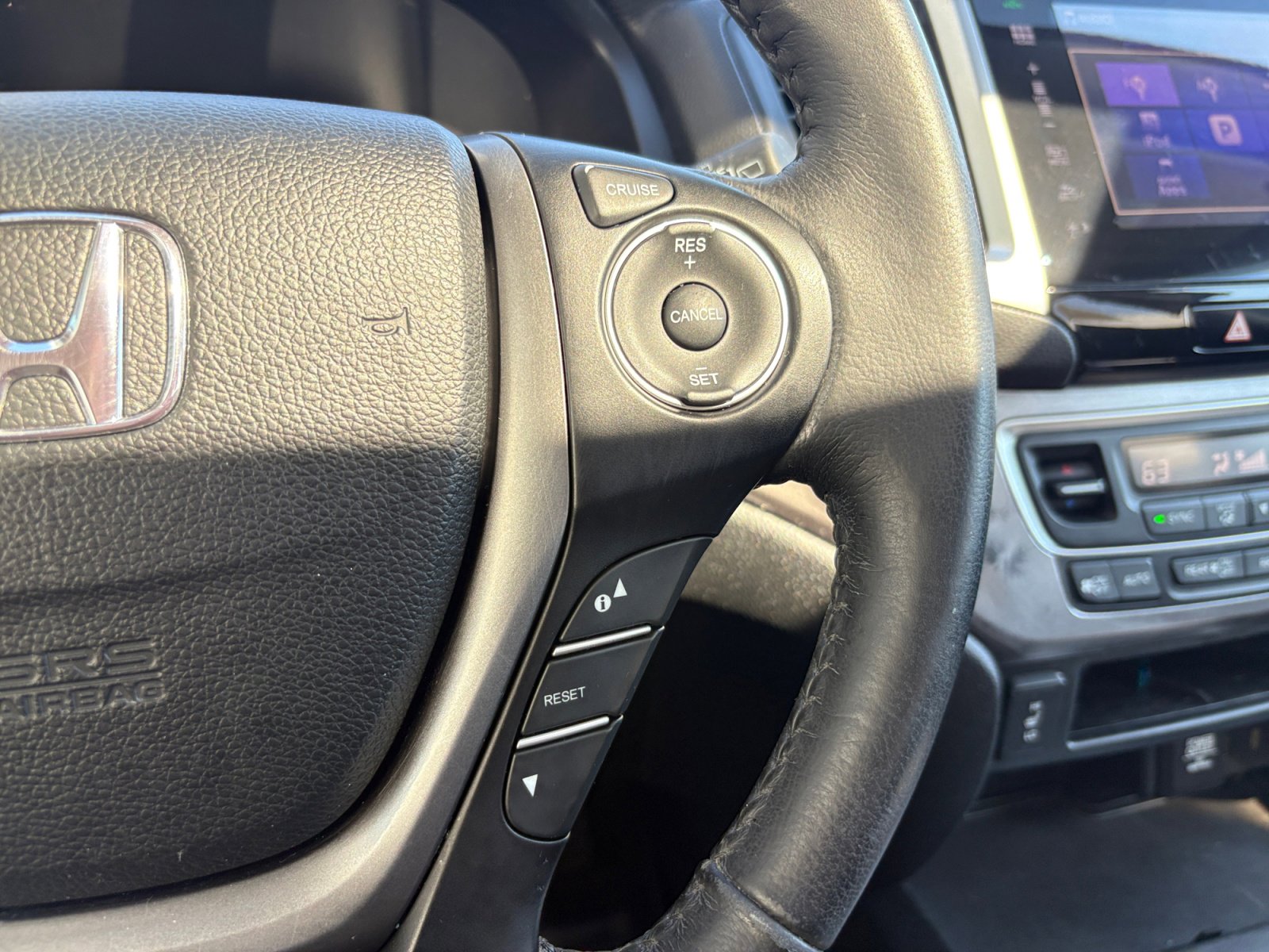 2016 Honda Pilot EX-L photo 11