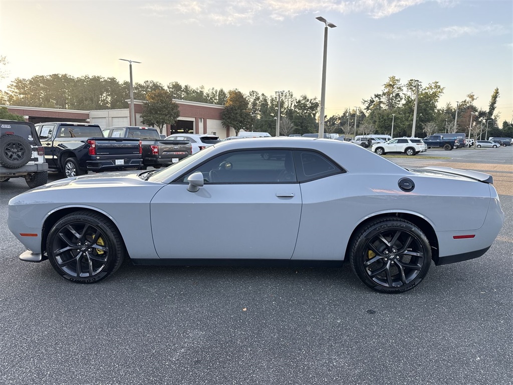 2020 Dodge Challenger SXT photo 4