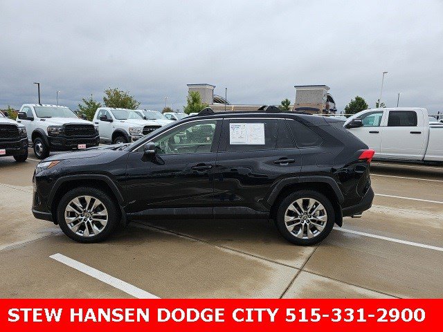 2023 Toyota RAV4 XLE Premium's photo