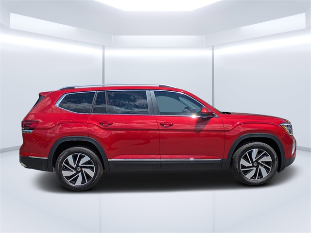 2025 Volkswagen Atlas SEL photo 2