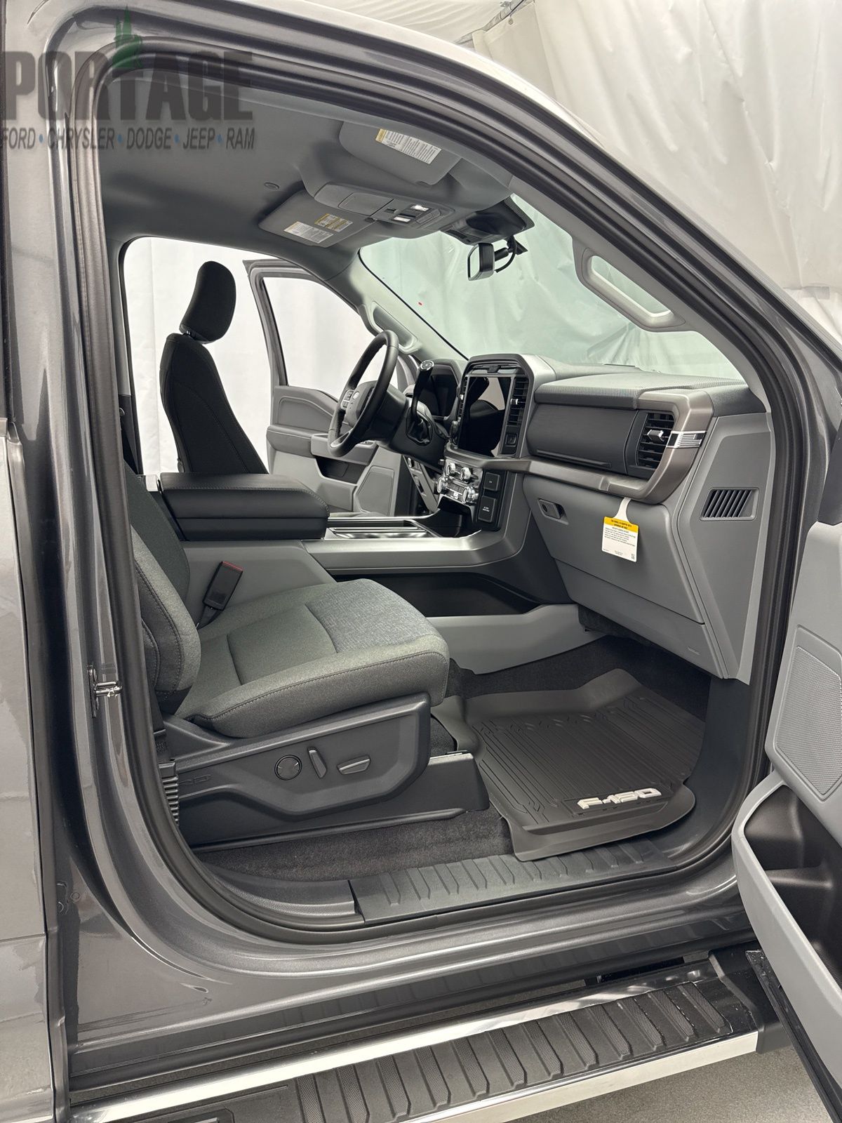 2025 Ford F-150 XLT photo 27